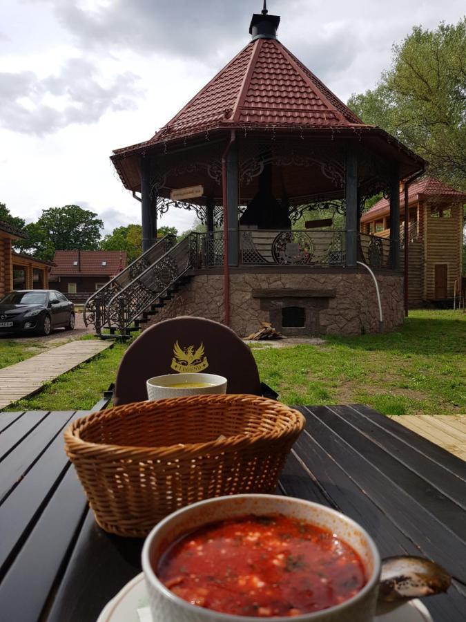 Загородный Комплекс Fort Pirnov Park Pirnove Exterior photo