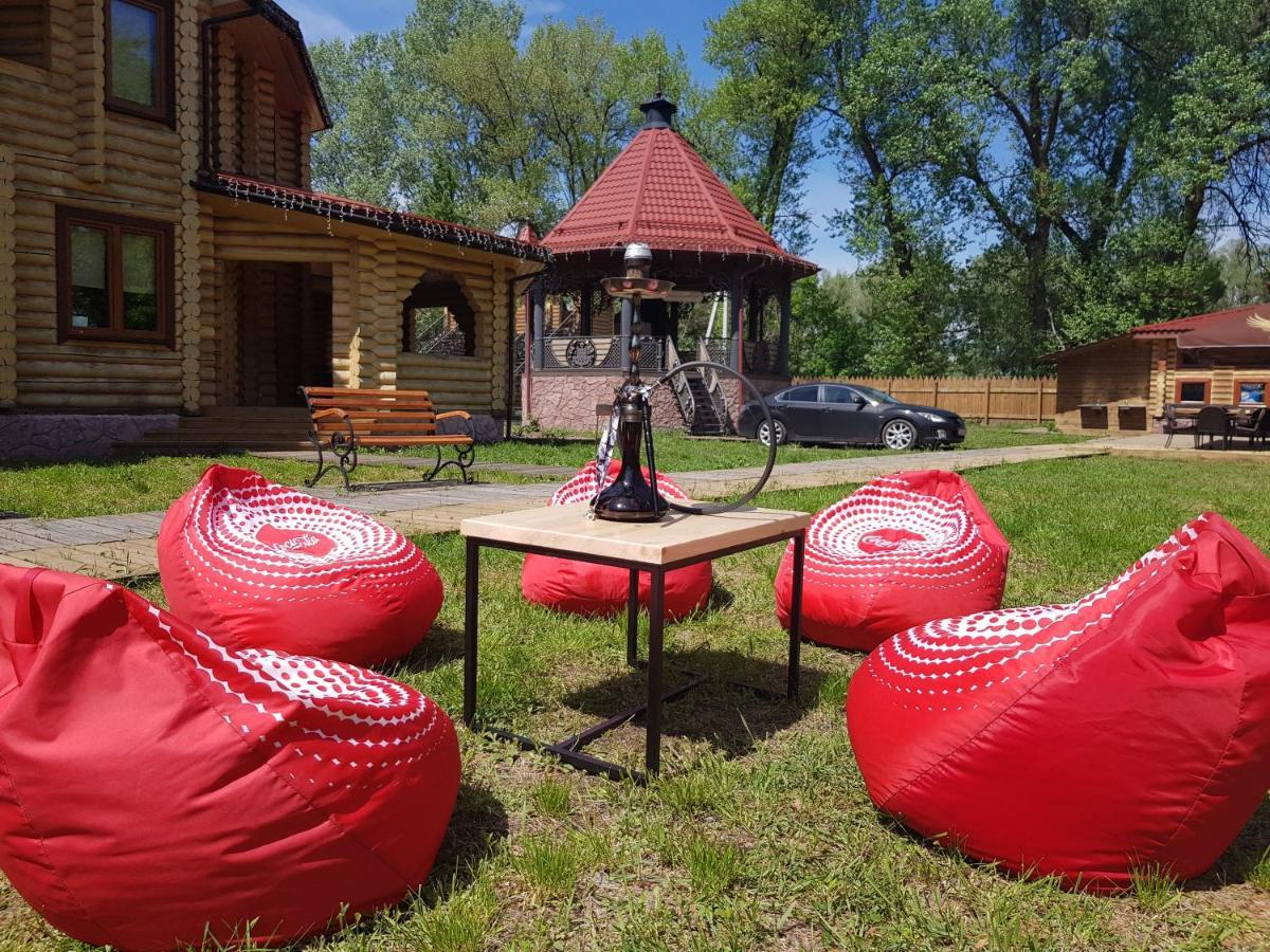 Загородный Комплекс Fort Pirnov Park Pirnove Exterior photo