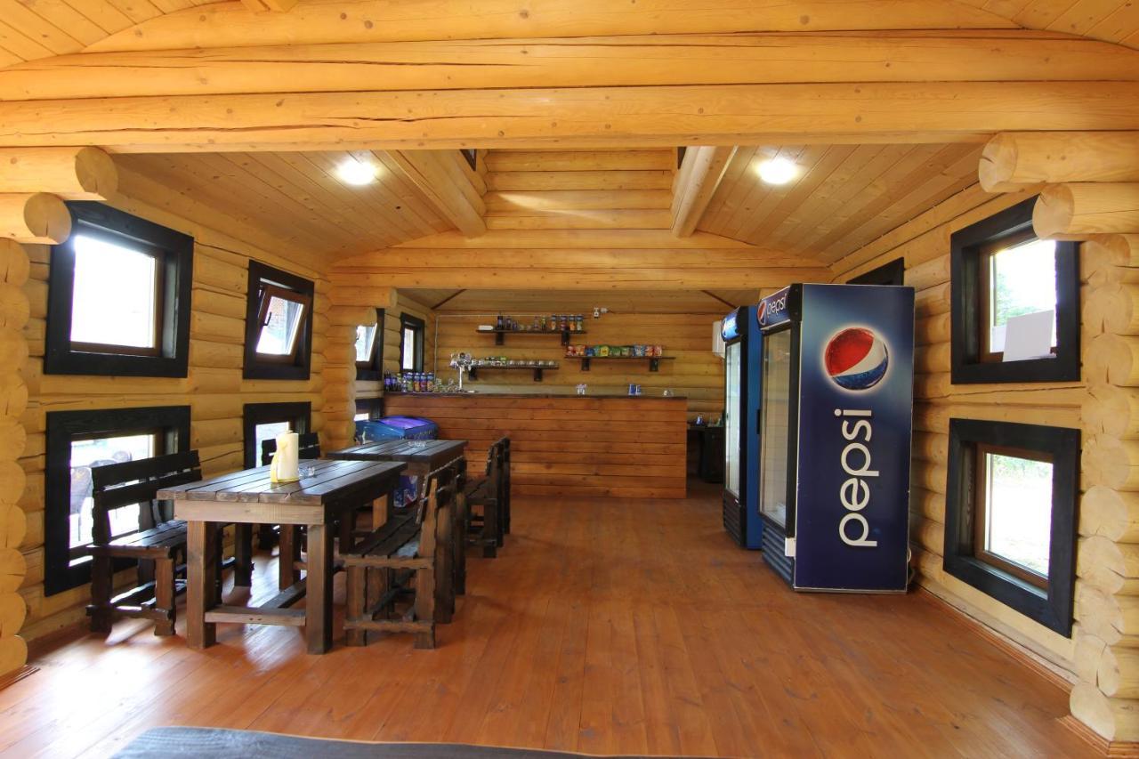 Загородный Комплекс Fort Pirnov Park Pirnove Exterior photo