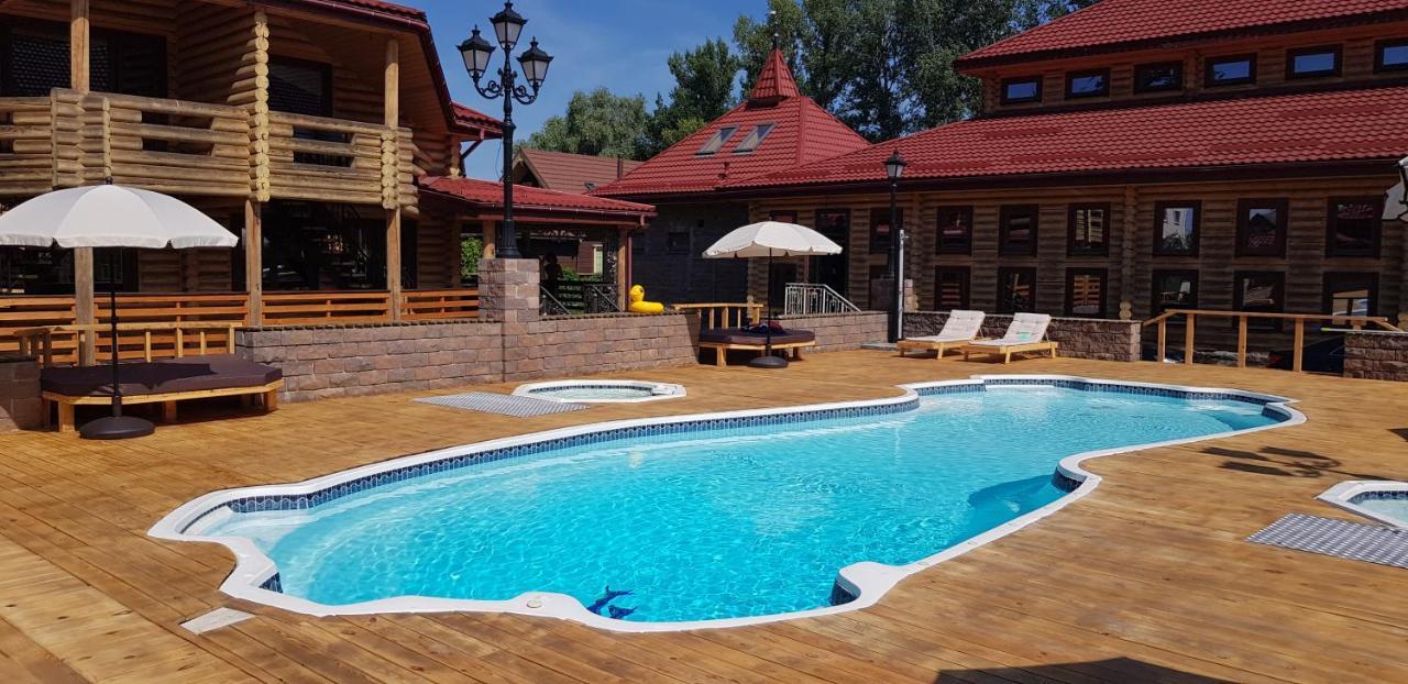 Загородный Комплекс Fort Pirnov Park Pirnove Exterior photo