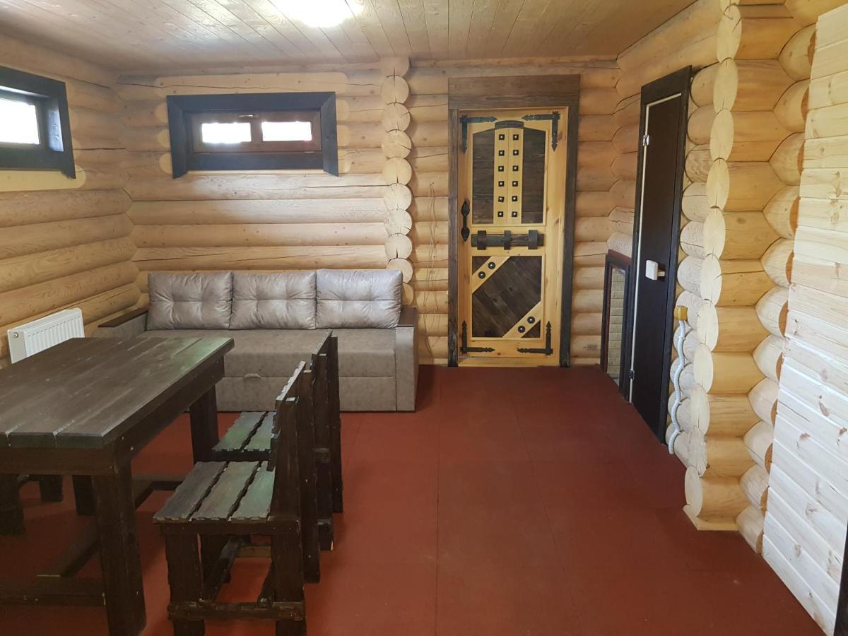 Загородный Комплекс Fort Pirnov Park Pirnove Exterior photo